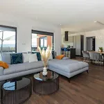 Luxurious In Dicmo