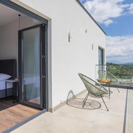 Amazing In With Kitchen *