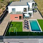 Dom wakacyjny Luxurious In Dicmo