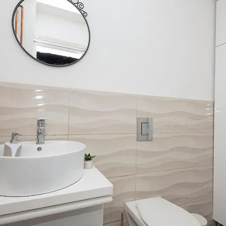 Holiday home Amazing In With Kitchen Zmijavci