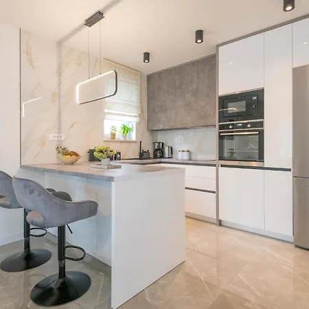 Amazing In With Kitchen *