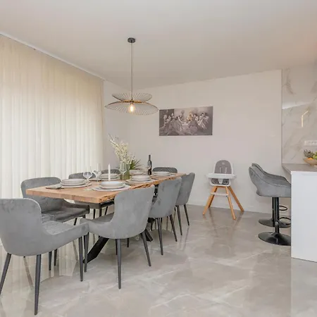 Amazing In With Kitchen Holiday home Zmijavci