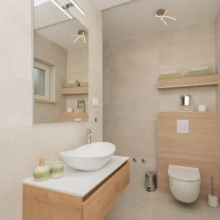 Amazing In With Kitchen