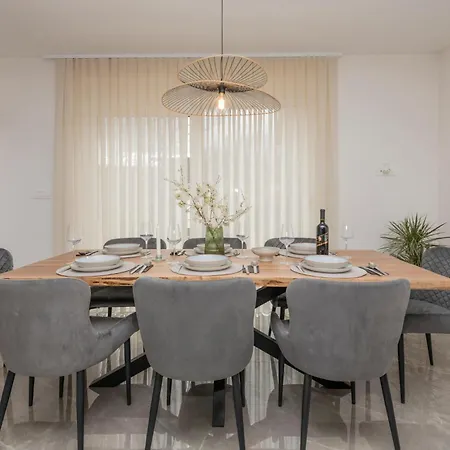 Amazing In With Kitchen Zmijavci