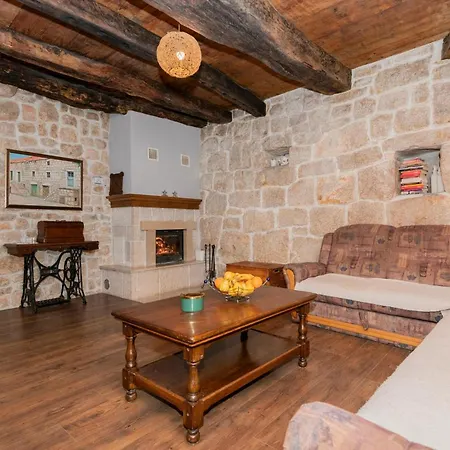 Holiday home Amazing In With Kitchen *