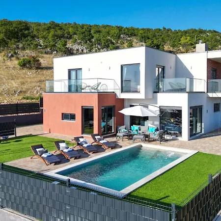 Semesterbostad Amazing In With Kitchen