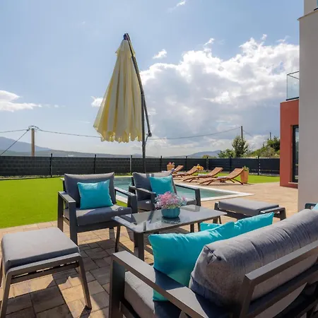 Amazing In With Kitchen *